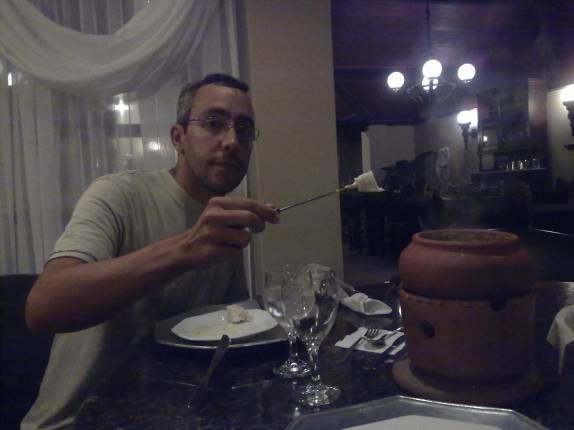 Celebrando o 19o mês de casamento com um fondue de queijo em Gravatá - PE